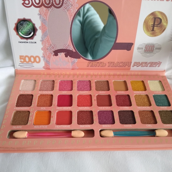 Corgi Eyeshadow Palette - Picture 2 of 9